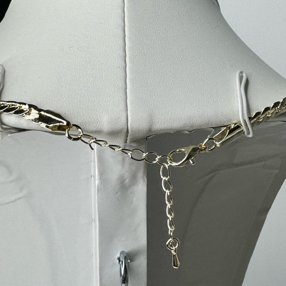 Gold & Pave Twisted Link Necklace - Picture 4 of 5